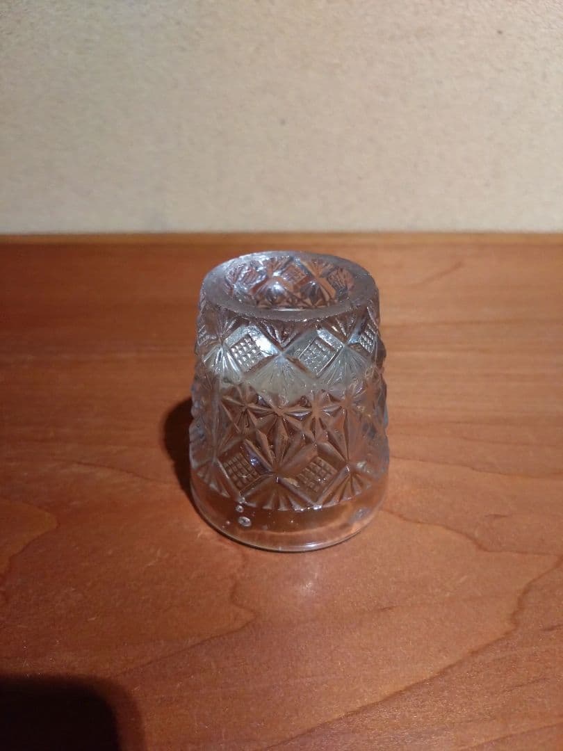 魚子紋  プレスガラス盃 （透明）