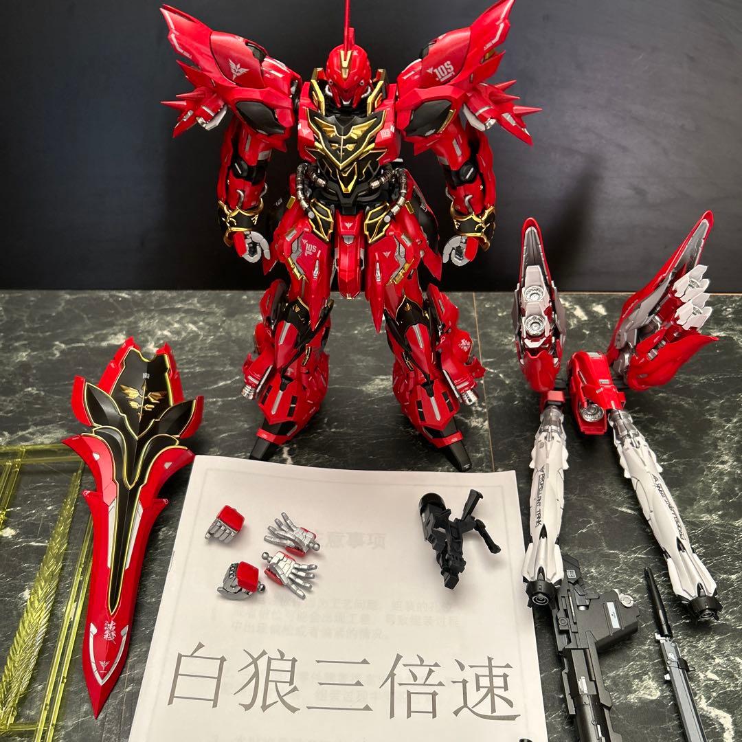 中華プラモ　彗星科技1/100白狼三倍速　海外製プラモデル完成品