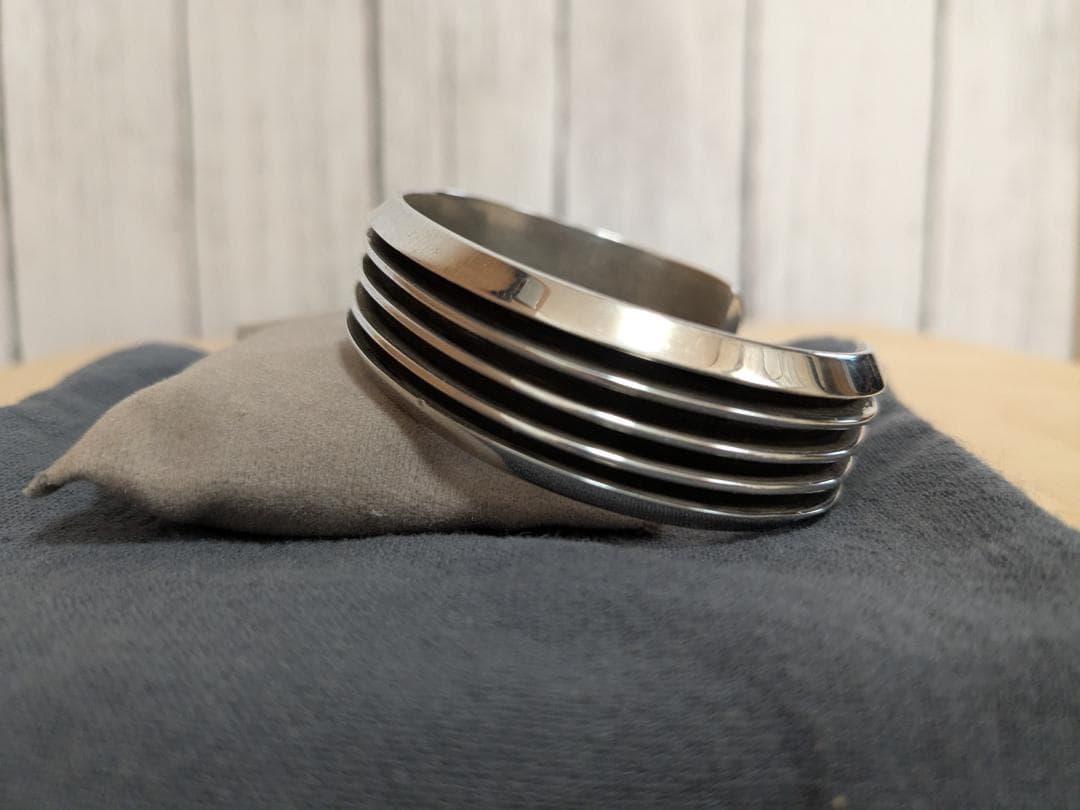 TOM HAWK トムホーク ラインバングル シルバー バングル 4ライン