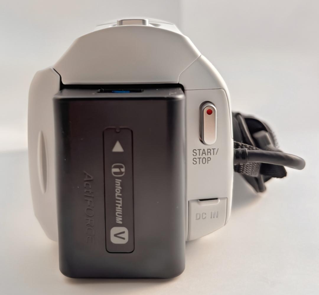 【新品同様】　SONY HDR-CX680 ビデオカメラ 本体