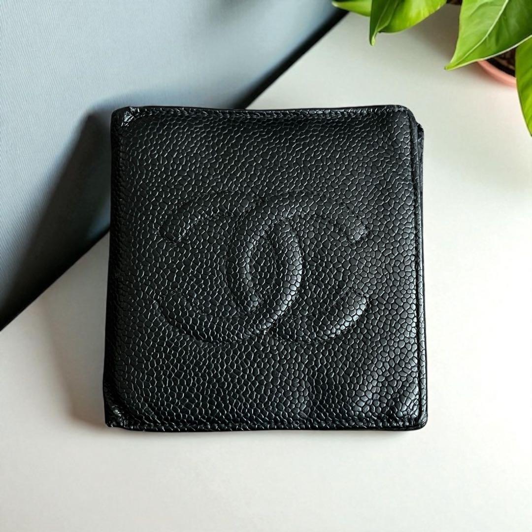希少 外見美品級 CHANEL キャビアスキン 二つ折り財布 ブラック