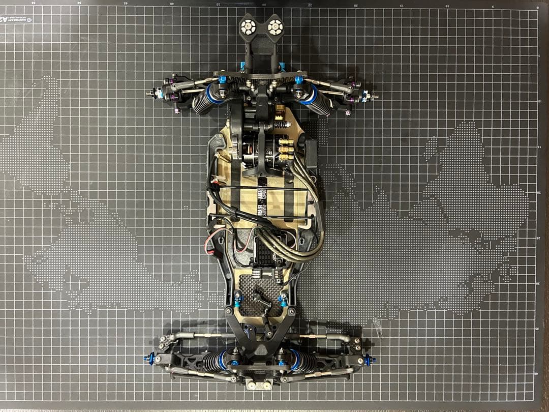アソシエイテッドB6.2シャーシ&ESC(ダート仕様)