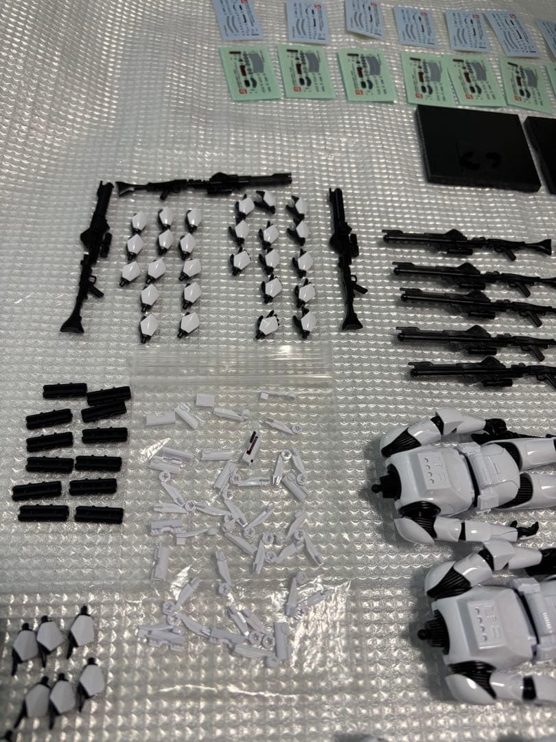 クローン軍団 13体＋ストーム部隊3体 プラモセット　（組立済）【軍団増強向け】