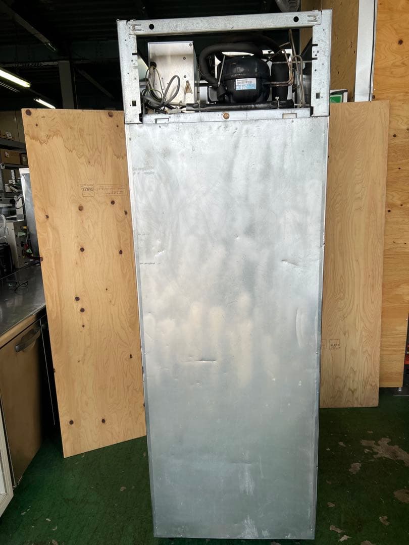 2019年ホシザキ縦型冷蔵庫 625x800x1890