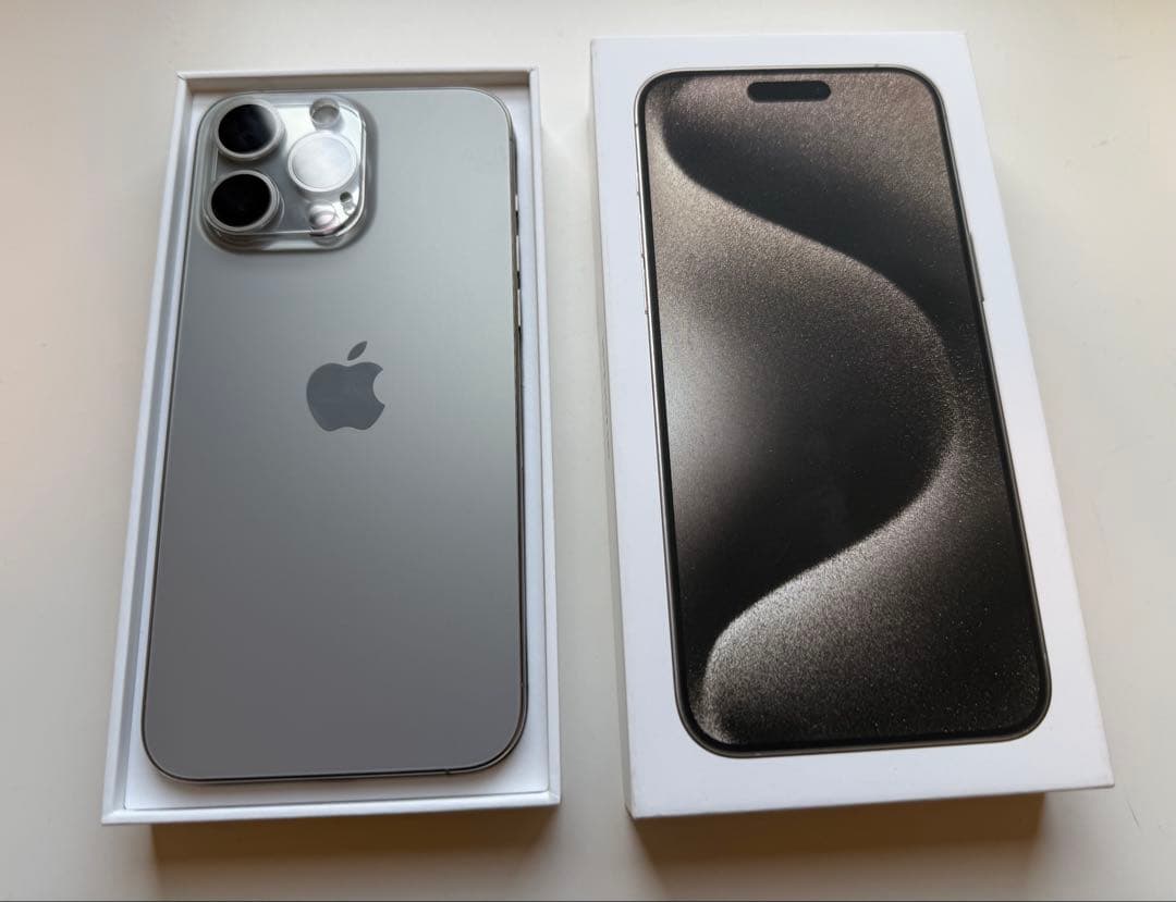 iPhone15 Pro Max 1TB ナチュラルチタニウム 海外版