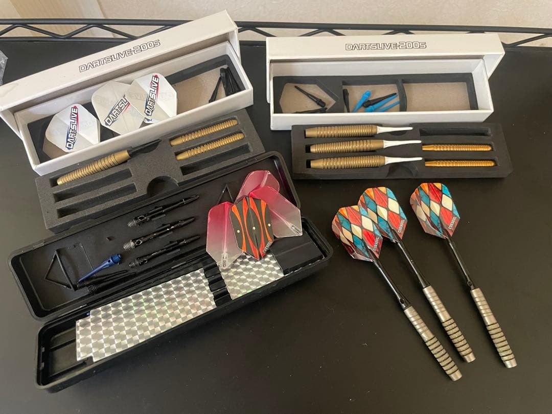 DARTSLIVE-200sスマートフォン連動ダーツ、スタンド、ダーツセット