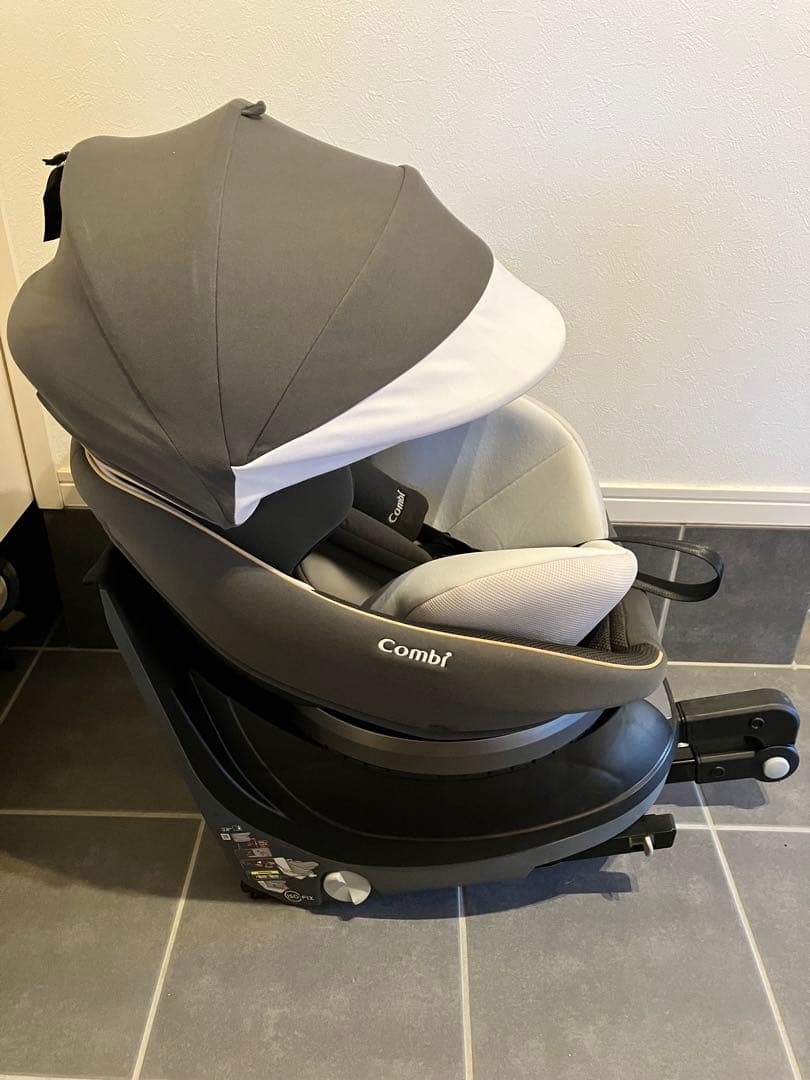 【Combi】チャイルドシート　ISOFIX