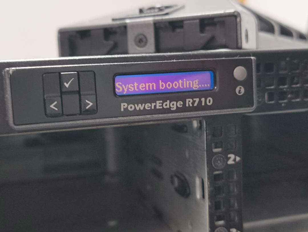 DELL Power Edge710 　ブレードサーバー