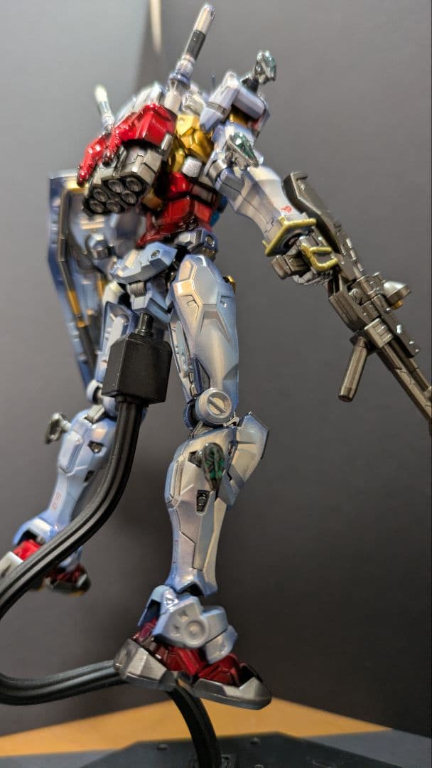 ジークアクス　ＨＧ 赤いガンダム　「白いガンダム」仕様