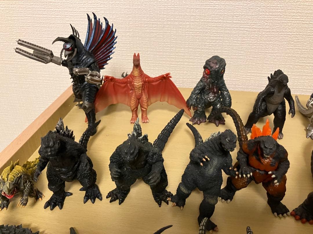 （値下げ）ゴジラ・ガメラ HG ガチャガチャ その他シリーズ 約80体セット