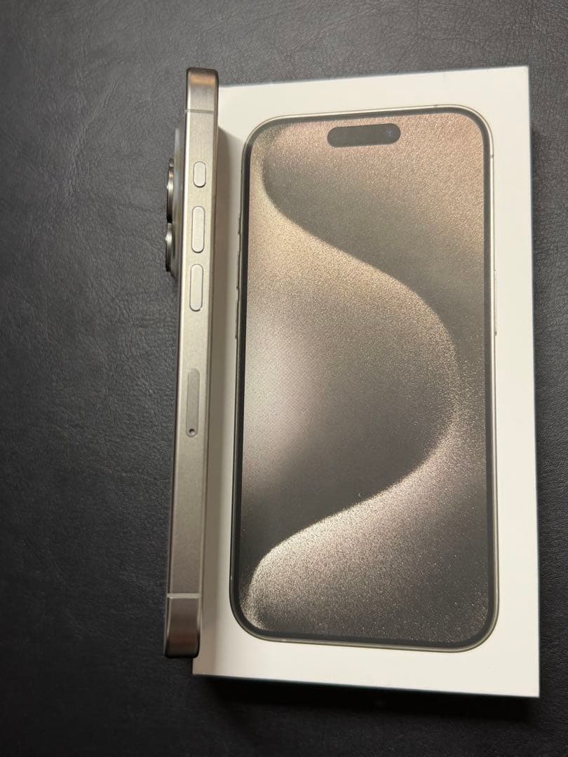 Apple iPhone 15 pro ナチュラルチタニウム