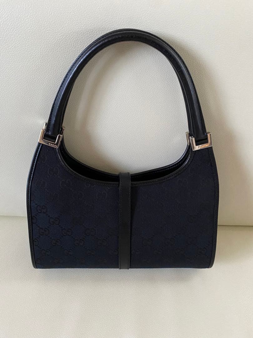 グッチ　ショルダーバッグ