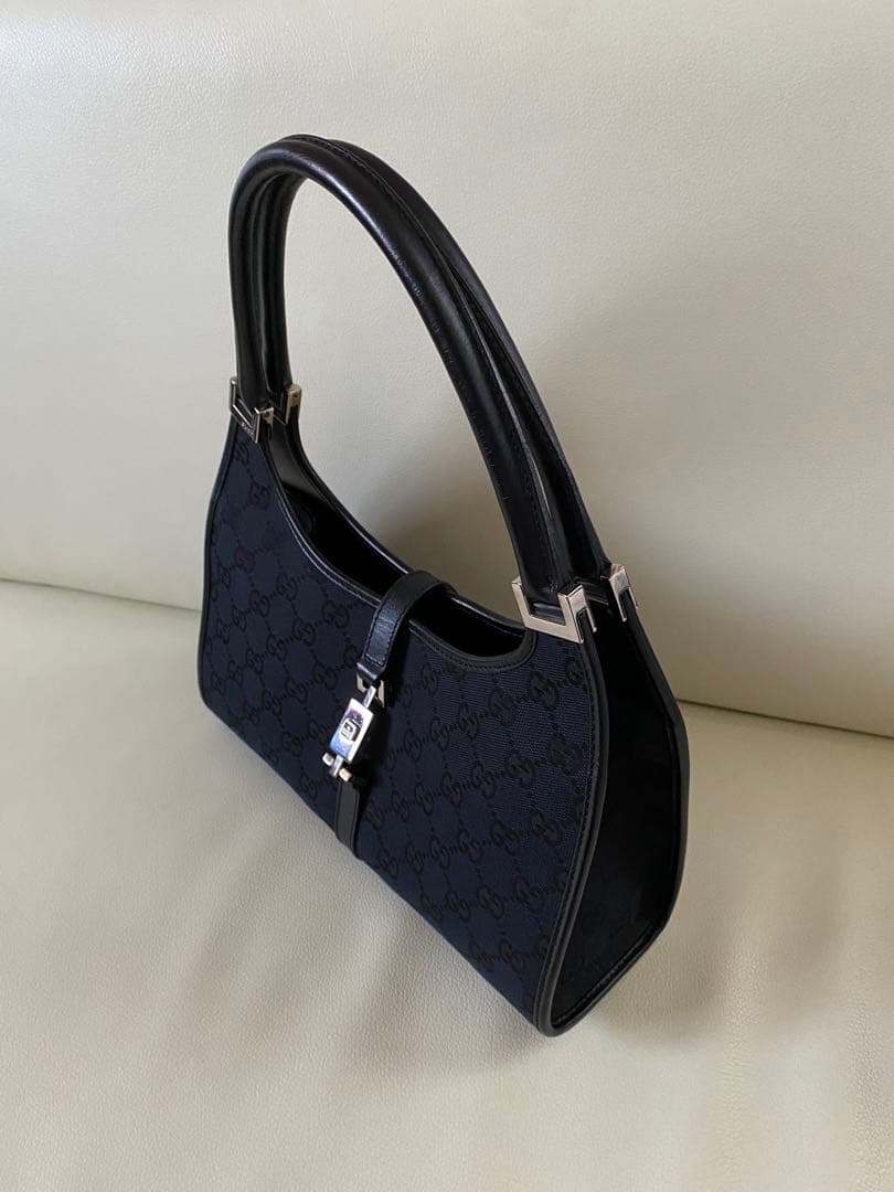 グッチ　ショルダーバッグ