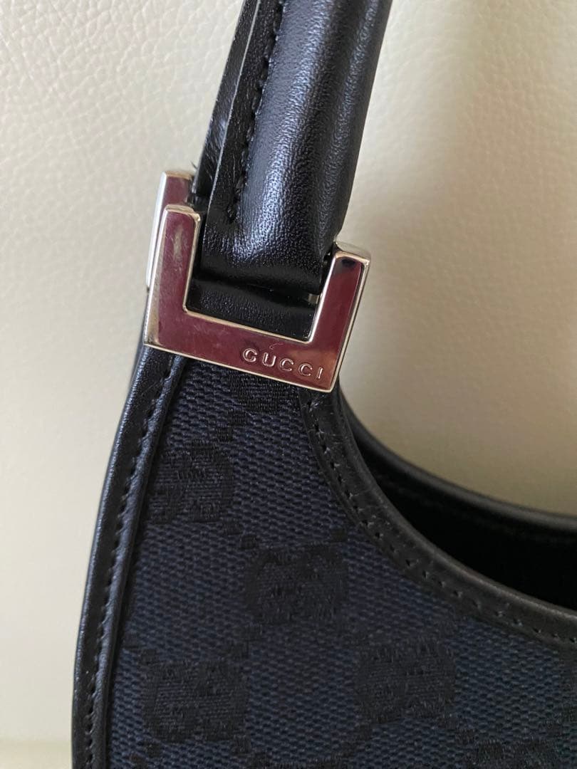 グッチ　ショルダーバッグ