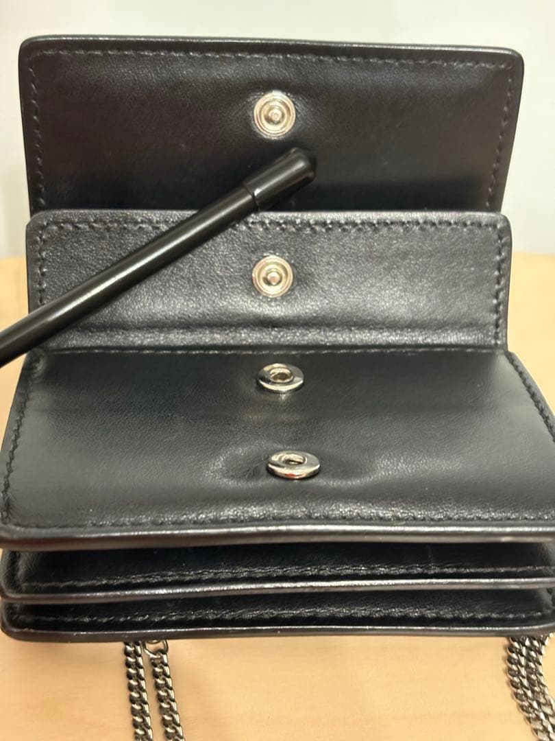 Burberry バーバリー チェーンウォレット コンパクト