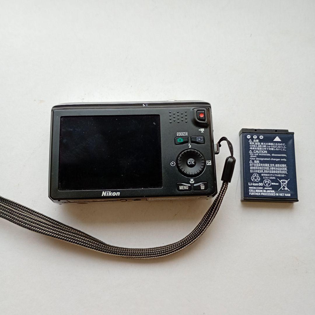 Nikon　デジカメ