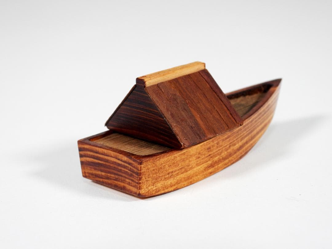 国宝銀閣寺古材 舟香合 東山大龍 不窮造 慈照寺住職 大龍叟 謹白 共箱