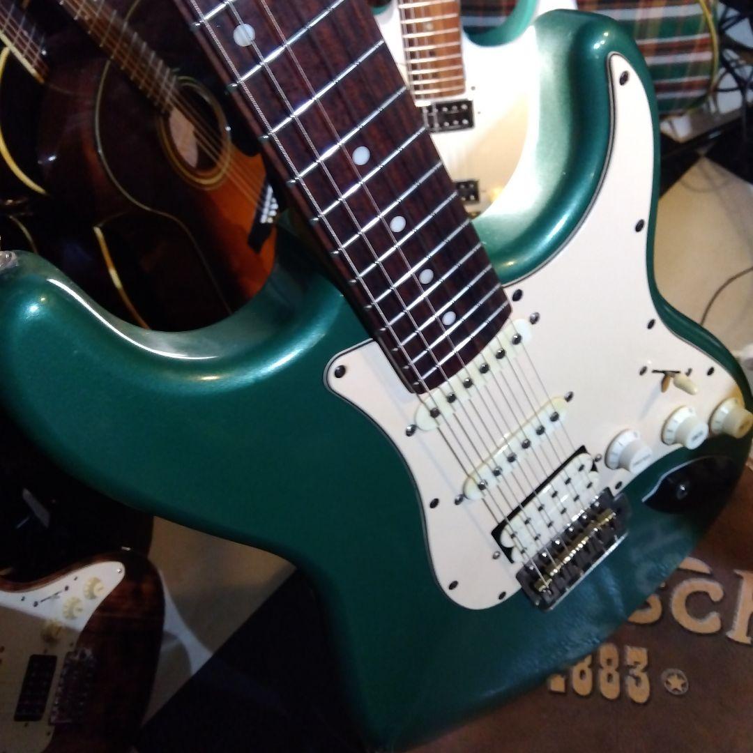 エレキギター。 ストラトキャスタータイプ…SSH