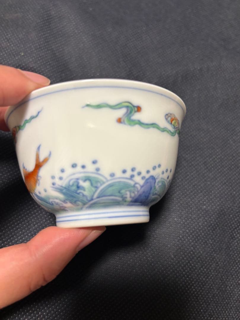 中国清時代　闘彩　海水魚文茶碗 盃 豆彩 鬥彩 大清雍正年製在銘 官窯