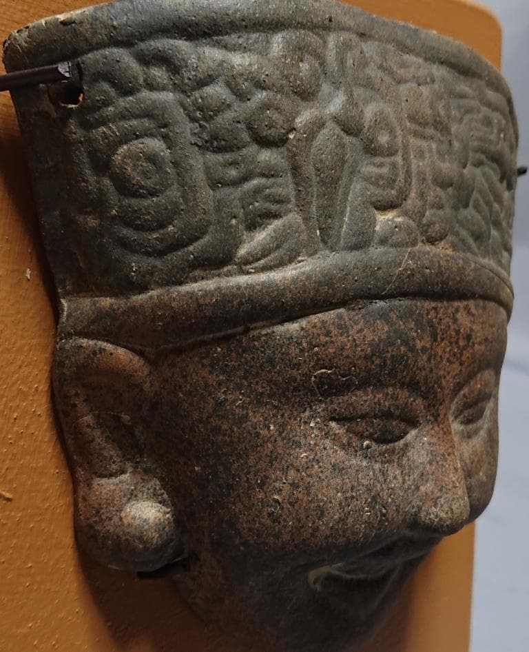 コレクター収集品　メキシコ　トトナカ文化　マスク　（A）