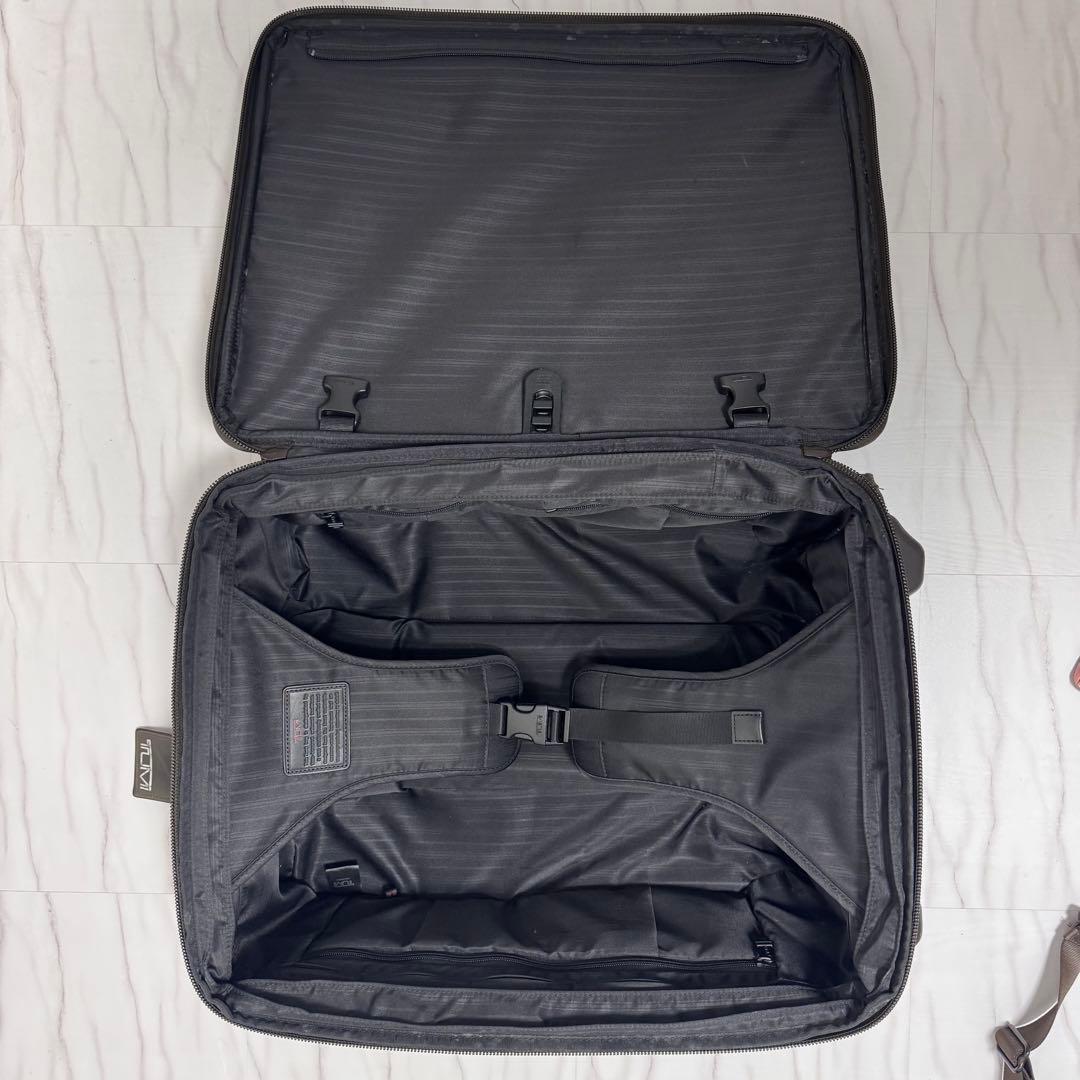 激レア✨トゥミ エキスパンダブル キャリーケース 2輪 アドアバッグストラップ付