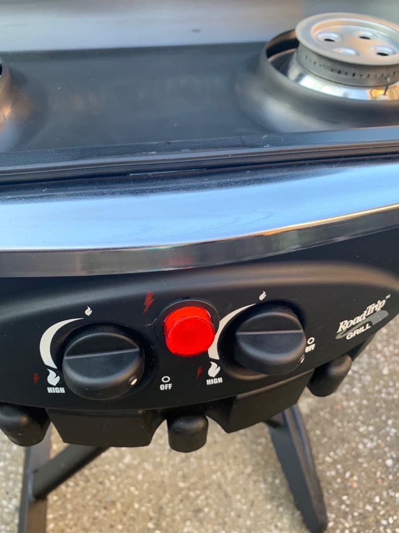 ろとColemanコールマン ロードトリップグリル LXE-J バッグ付き