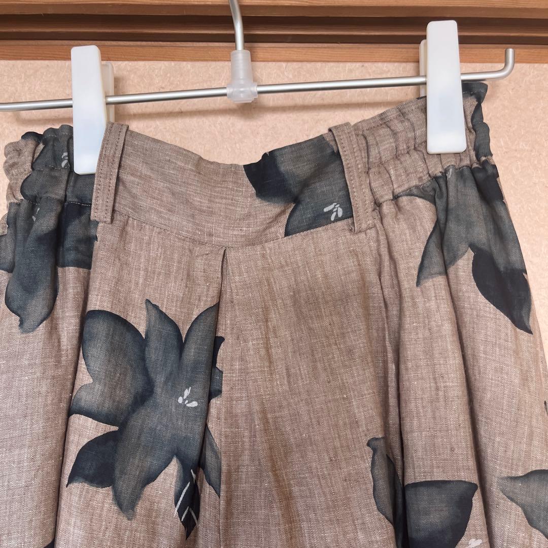 【美品】パラスパレス 花柄ガウチョパンツ グレー系