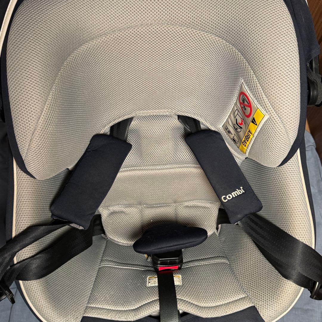 【美品】コンビ クルムーヴ ISOFIX 回転式 チャイルドシート ネイビー