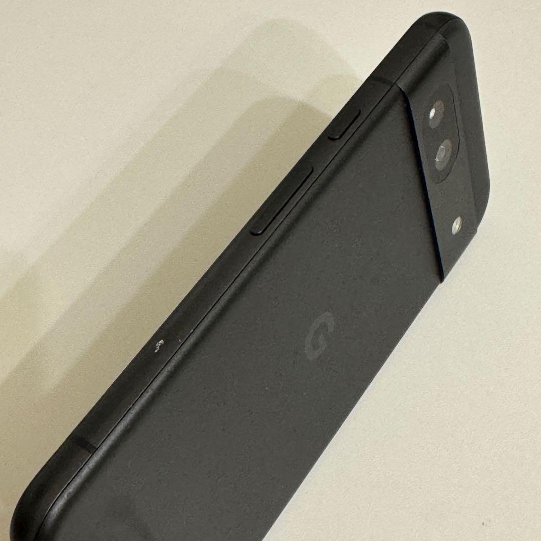 美品 Google Pixel 8a 128GB Obsidian SIMフリー
