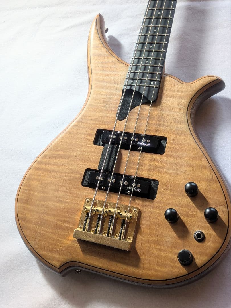 TUNE TWB-4 エレキベース　エボニー指板　※ピックアップパッシブ化
