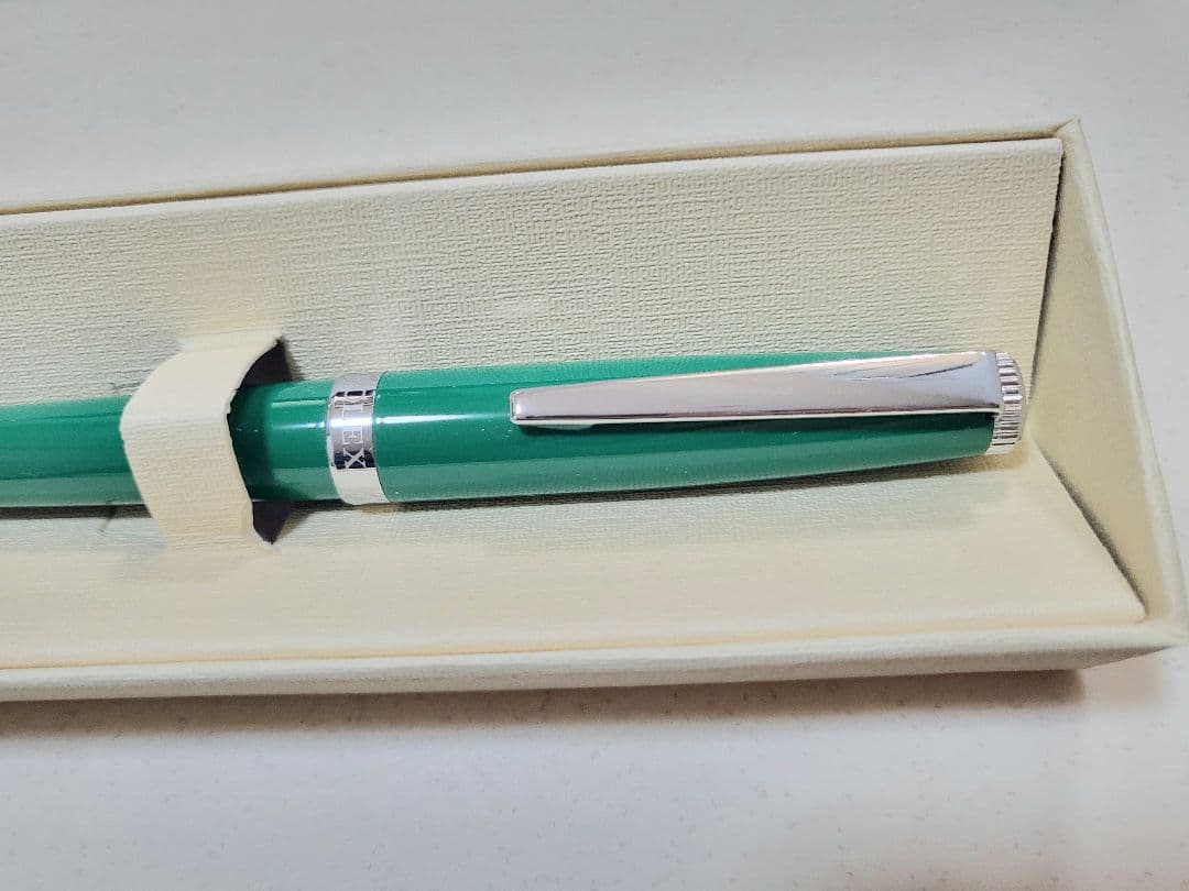 ロレックス ROLEX　グリーンボールペン　箱付き　新品