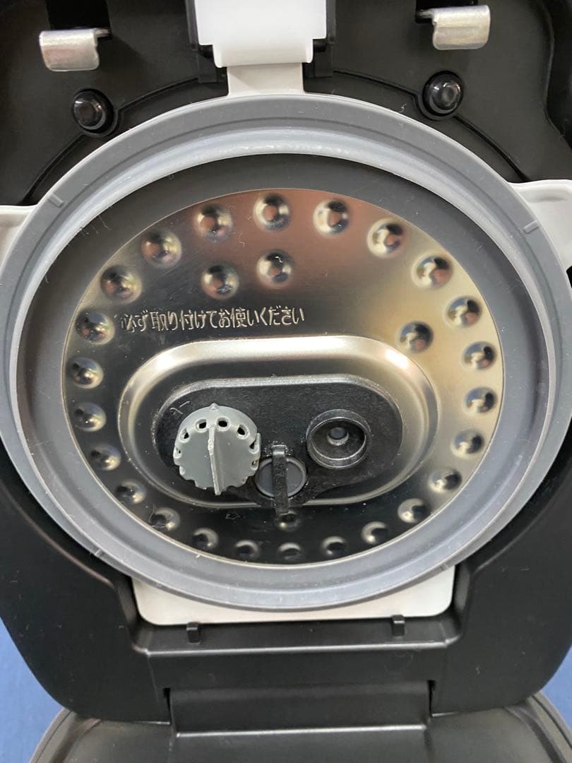 2024年製 TOSHIBA 炊飯器 RC-6PXV 3合炊き