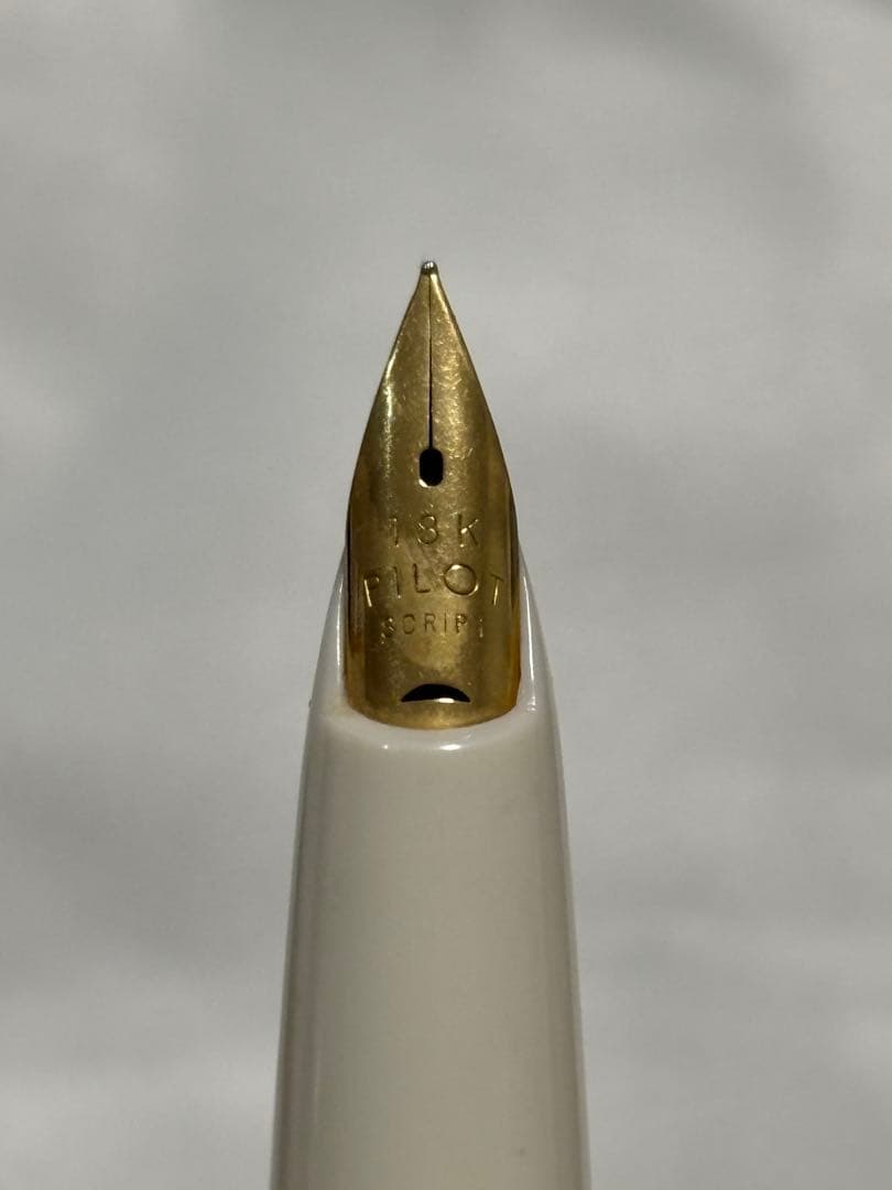 PILOT '70s Elite 新品万年筆 18K スクリプト　細字