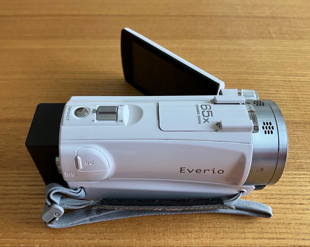 JVCコンパクトビデオカメラ Everio GZ-E765 大容量バッテリー付き