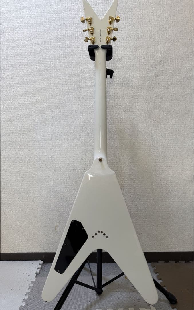 【生産終了品：レア】 DEAN V SERIES WHITE GOLD