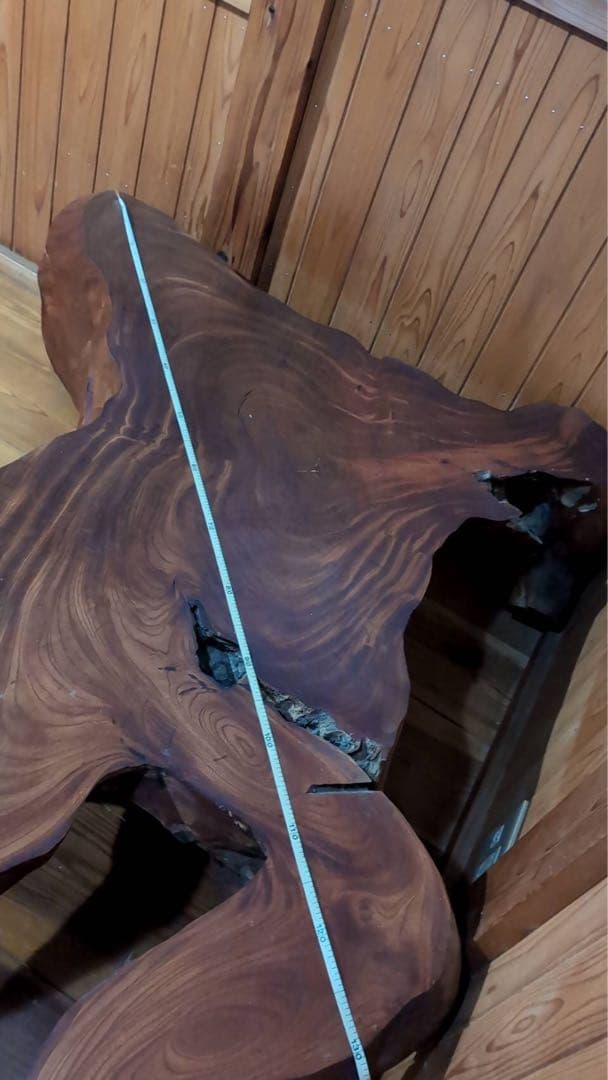 木製テーブル 自然な形状 約120cm x 80cm