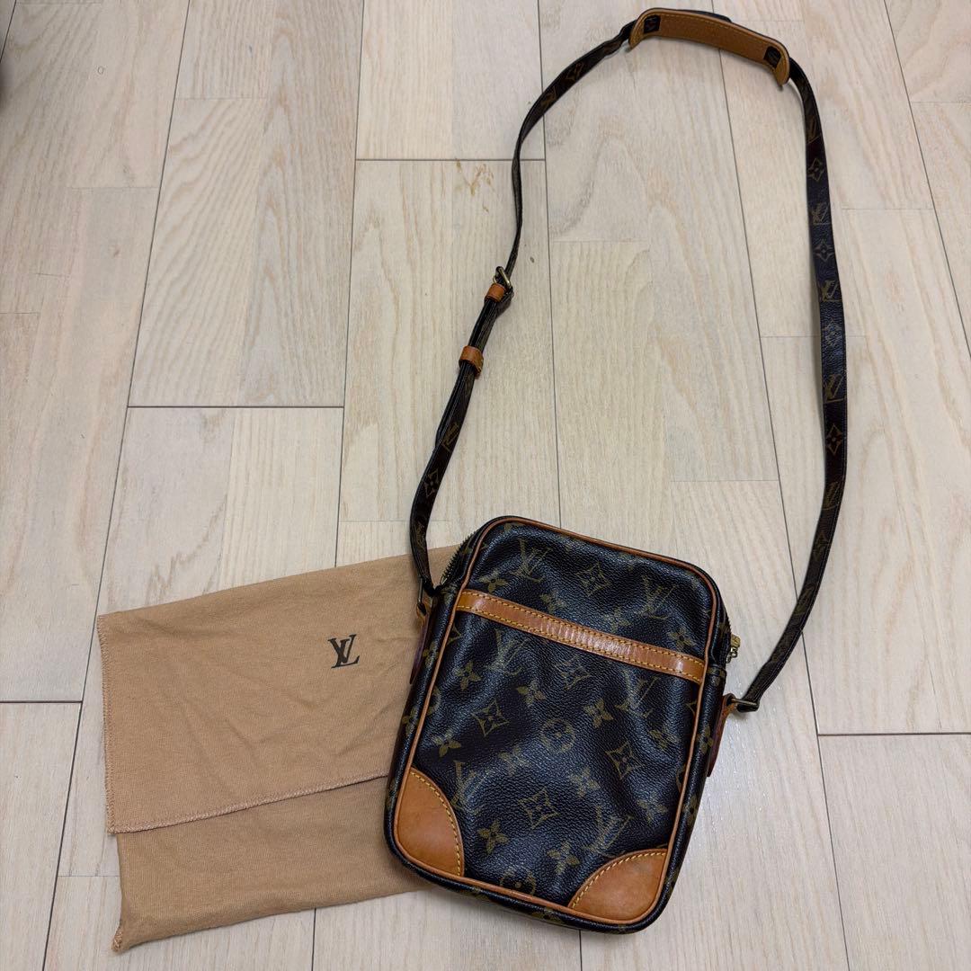 ⭐︎送料無料　LOUIS VUITTON ショルダーバッグ(保存袋あり)