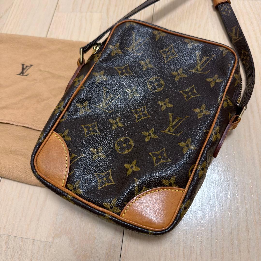 ⭐︎送料無料　LOUIS VUITTON ショルダーバッグ(保存袋あり)