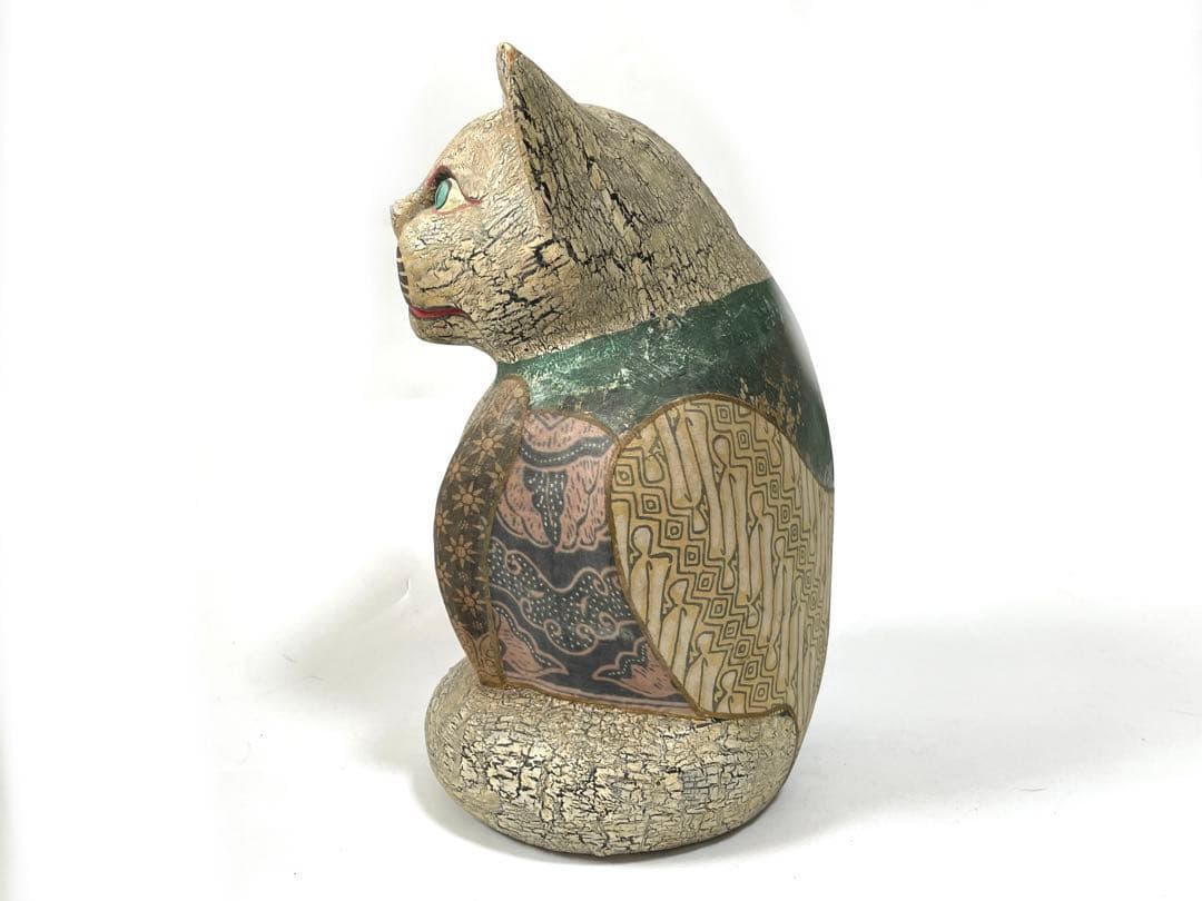 骨董　アンティーク　工芸品　民芸　民藝　ねこ　猫　置物　古布　古裂　木彫　招き猫