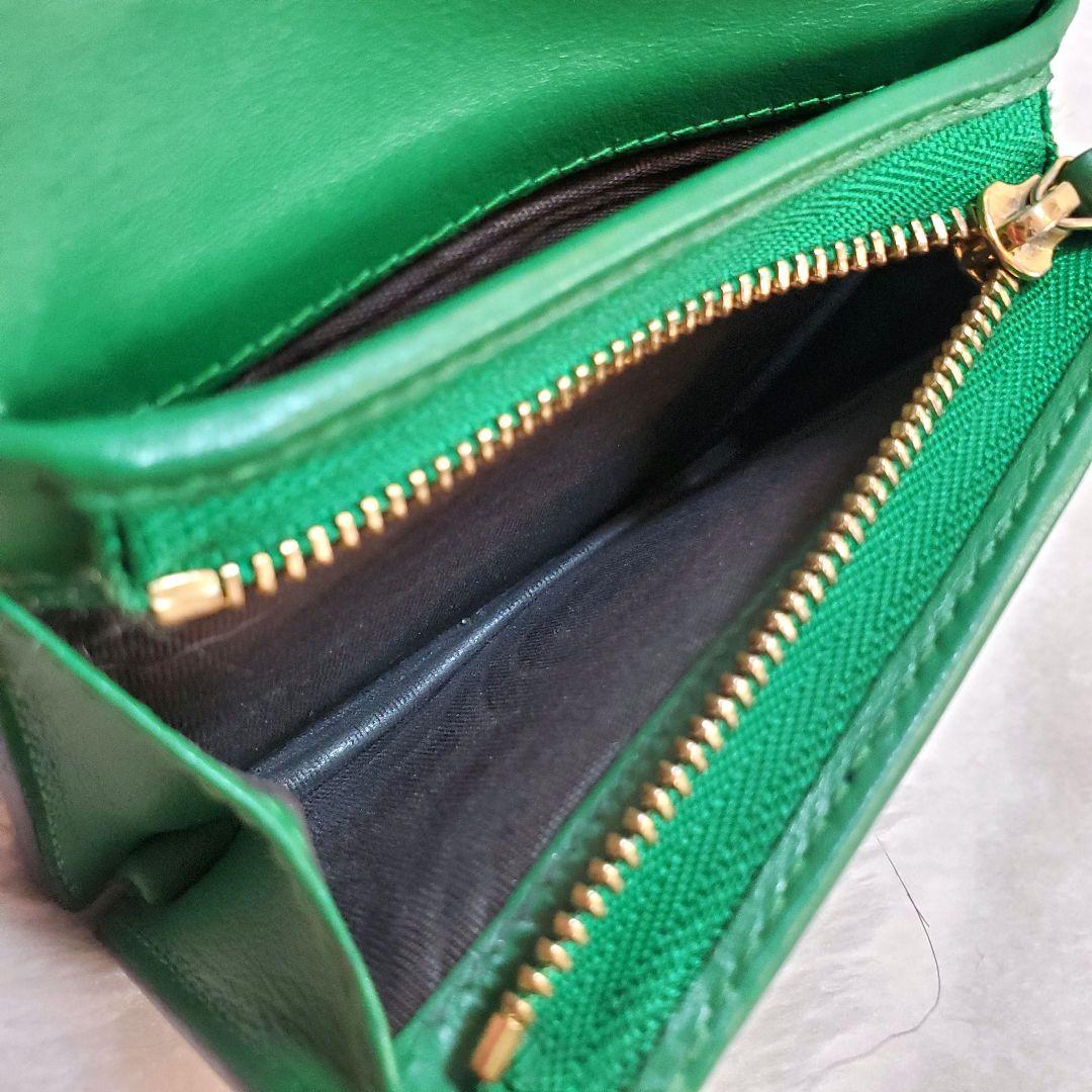 美品 GUCCI GGマトラッセカードケースウォレット　グリーン