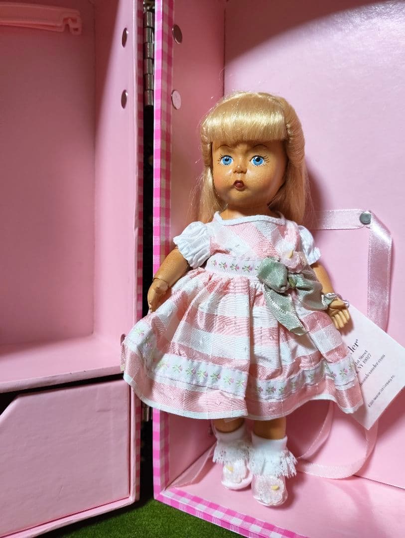 マダムアレクサンダー木製ドール