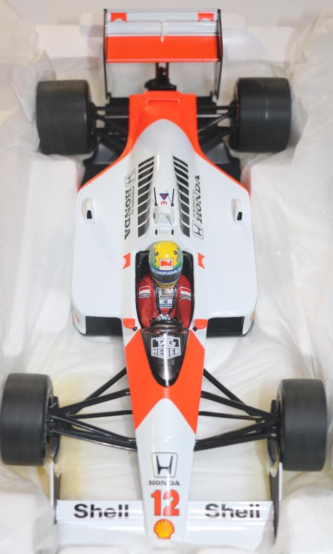 貴重ビックスケール１／1８マクラーレン・ホンダMP4／4　セナ・コレコレ　中古品