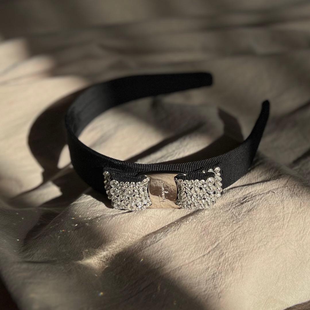 Ferragamo ブラックカチューシャ クリスタル装飾　リボン　フェラガモ