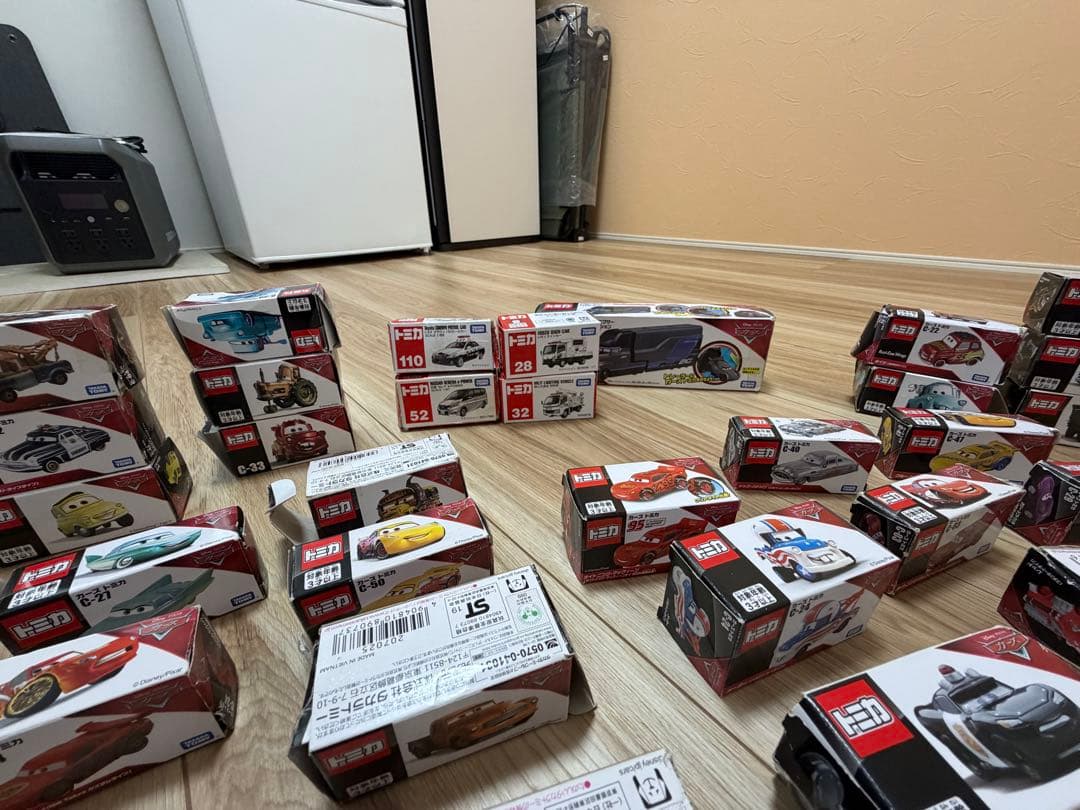 トミカ　カーズ48個　自動車4個　セット
