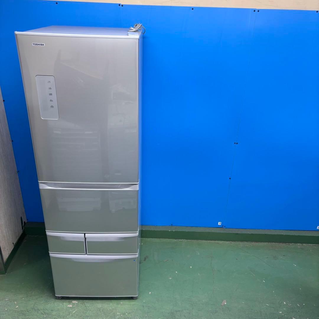 571 東芝 400L強　大型冷蔵庫　自動製氷　真ん中野菜室　右開き　半年保証