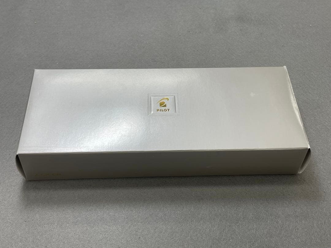 【未使用】PILOT CUSTOM74 ホワイト 万年筆　字幅F 限定品