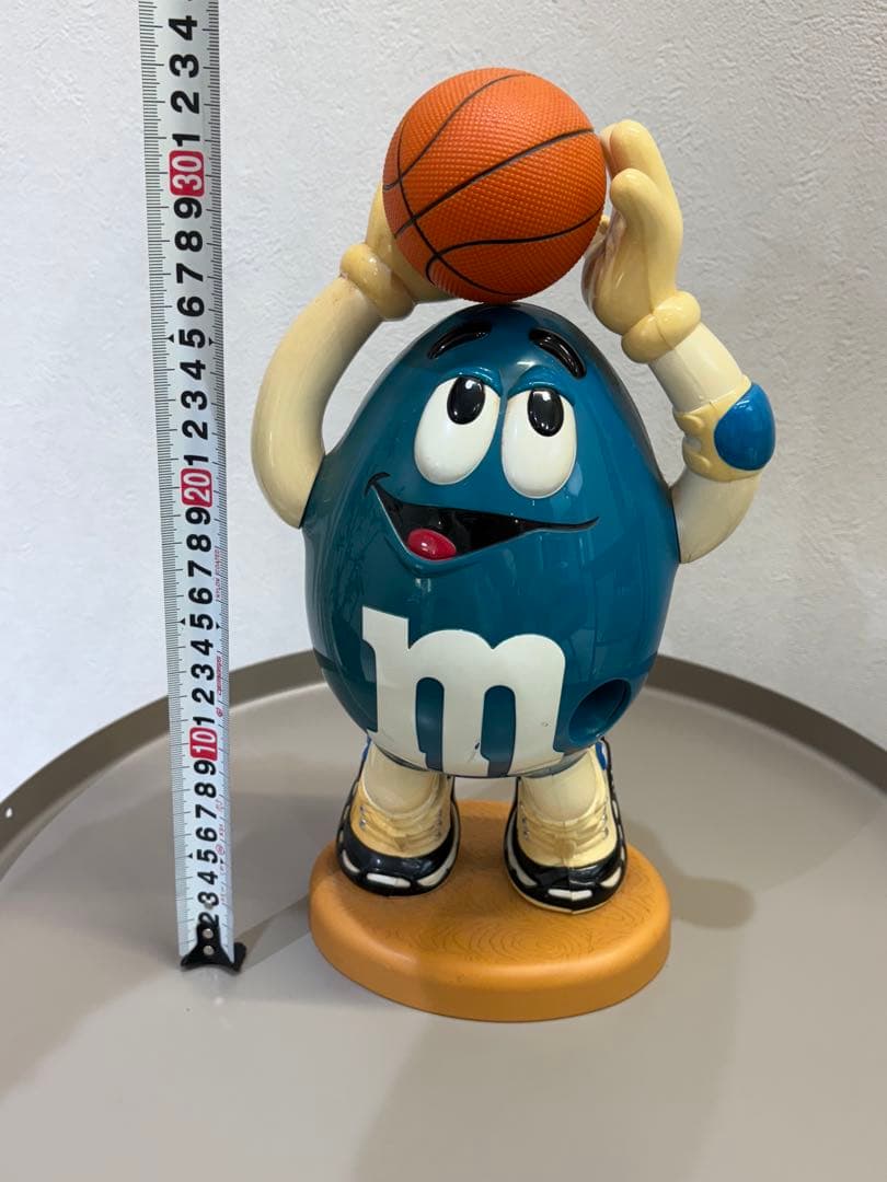 M&M's バスケットボール フィギュア