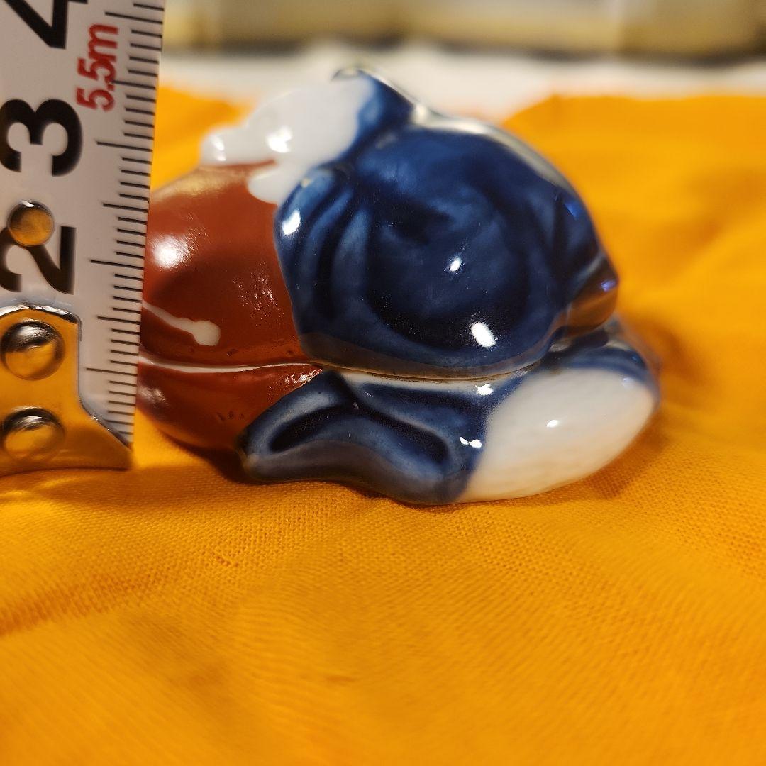 十三代柿右衛門　狸形　香合　共箱