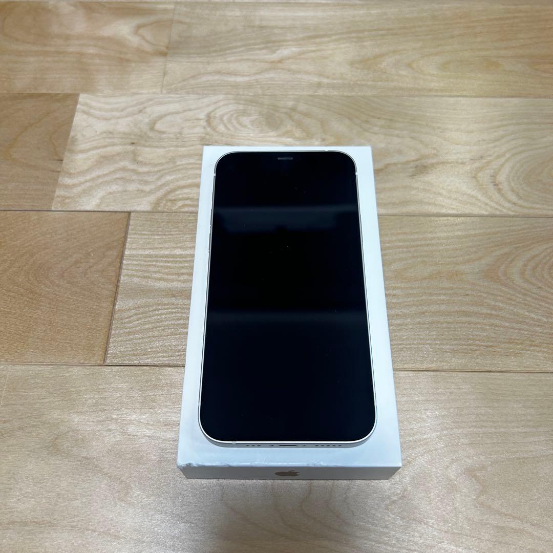 【美品】Apple iPhone 12 ホワイト 本体(バッテリー残量100％)