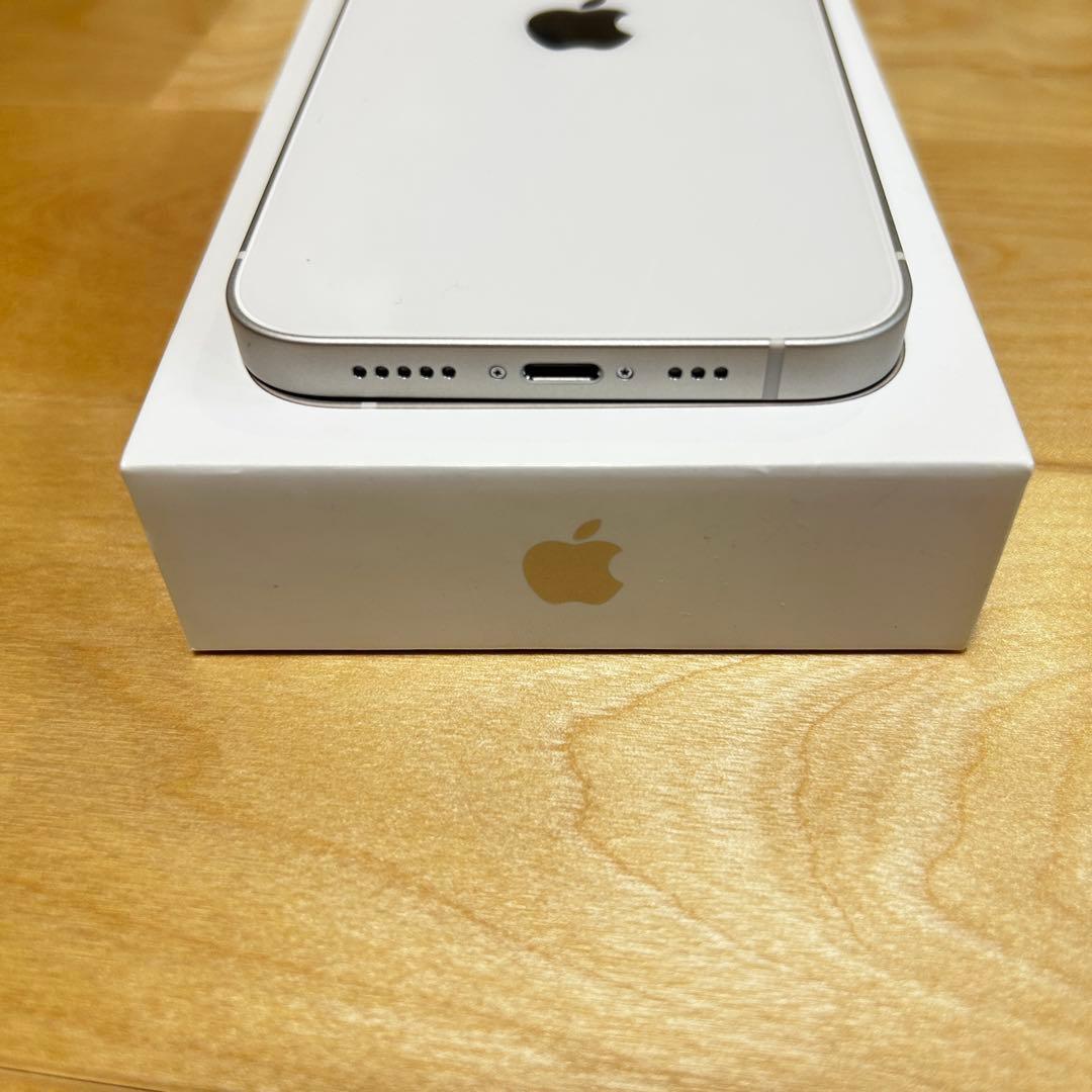 【美品】Apple iPhone 12 ホワイト 本体(バッテリー残量100％)